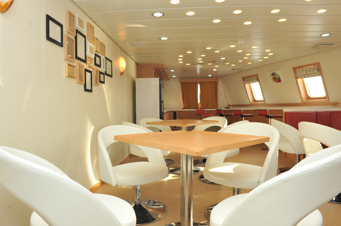 科學(xué)號 接待室.png